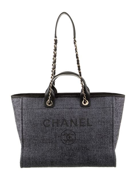 Chanel 2016 Rock In Rome Shopping Tote 